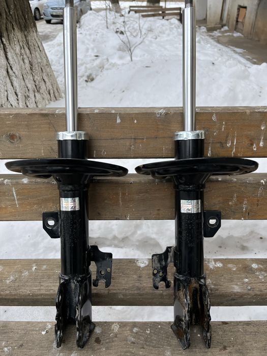 Амортизаторы б/у камри 45