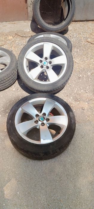 Здравейте! Продавам оригинални джанти за Шкода!