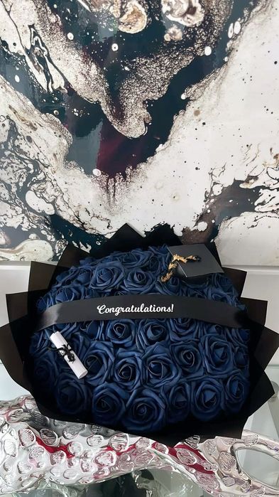 Вечни букети за абитуриенти