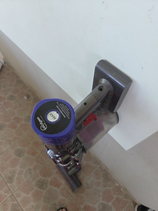 Безжична ръчна прахосмукачка Dyson