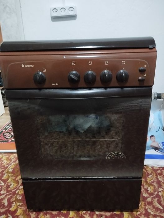 Продам газ плиту