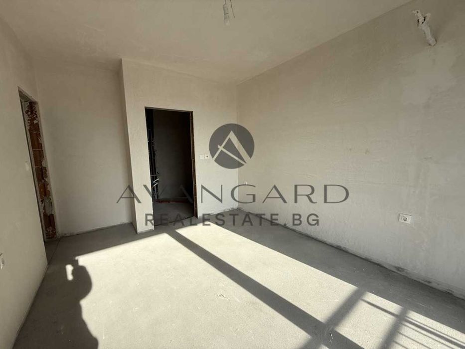 Продава се Тристаен апартамент в Пловдив, Тракия - 95 кв.м за 871 €/кв.м - Снимка #5