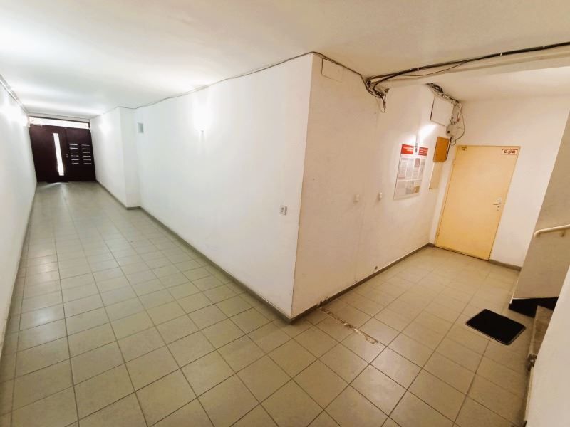 Продава се Тристаен апартамент в Варна, Общината - 70 кв.м за 2500 €/кв.м - Снимка #4