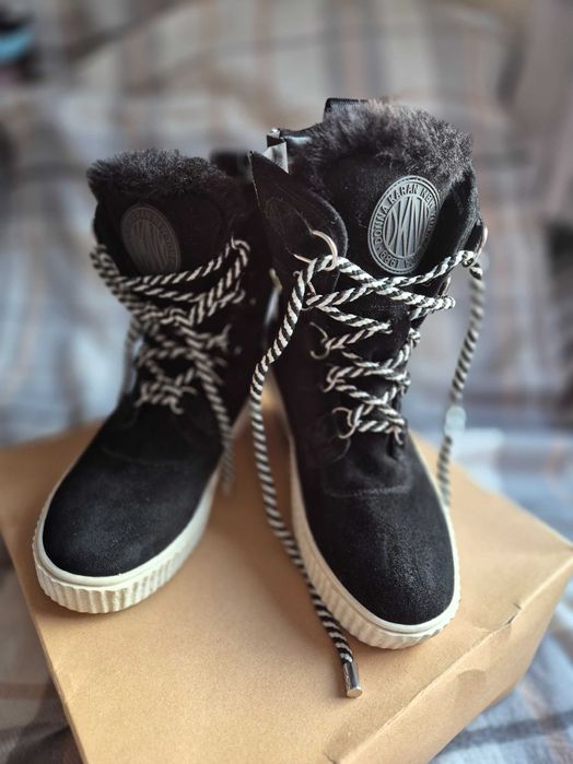 Дамски боти DKNY Montreal Boots черни, велур, 39