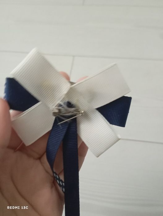 Продаем бантик и в падарок карточка