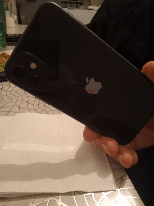 IPhone 11 с гарантией