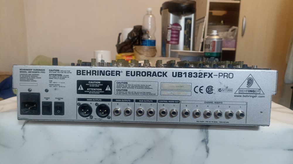 микшерный пульт Behringer 1832 FX PRO