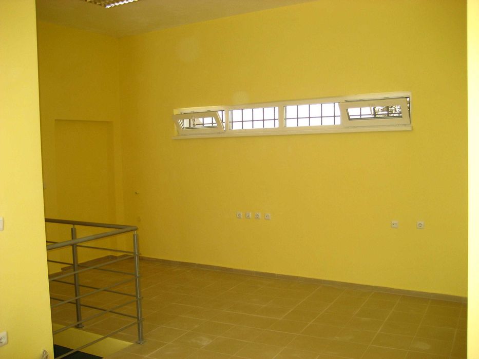 Дава се под наем Магазин в Варна, Колхозен пазар - 80 кв.м за 357 € - Снимка #2