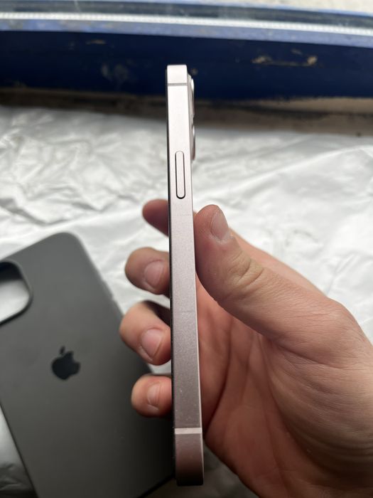 Айфон 13 оригинал каробка нет ток обмен