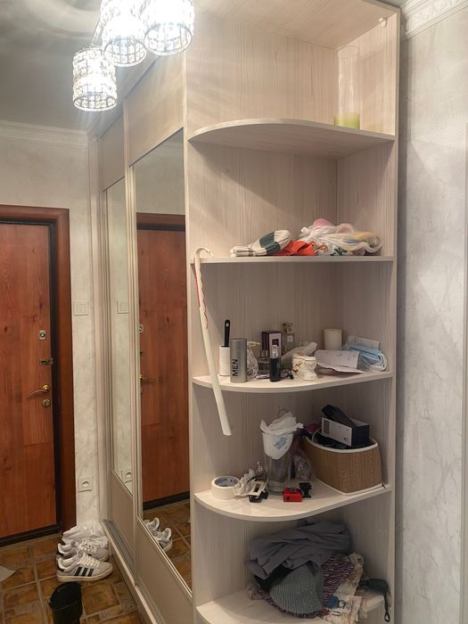 Продам шкаф в прихожую