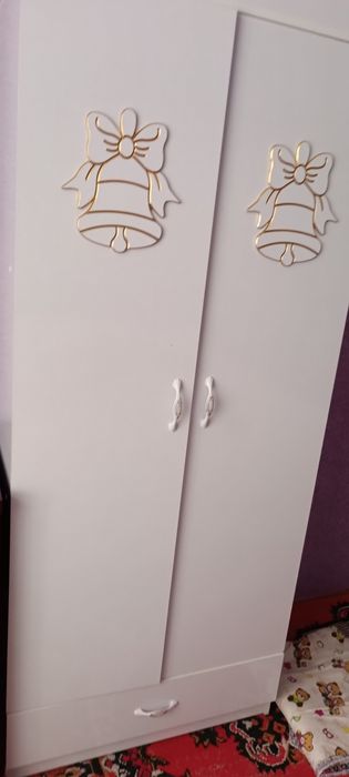 Detiskiy kravat va Shkafi yangi