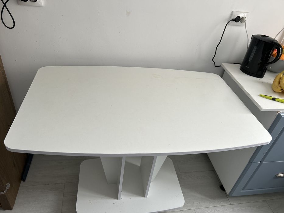 Masa bucatarie alba