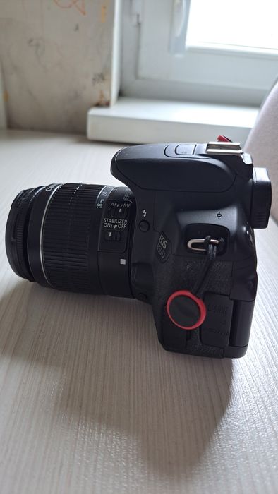 Canon EOS 650D + объектив 18-55mm IS