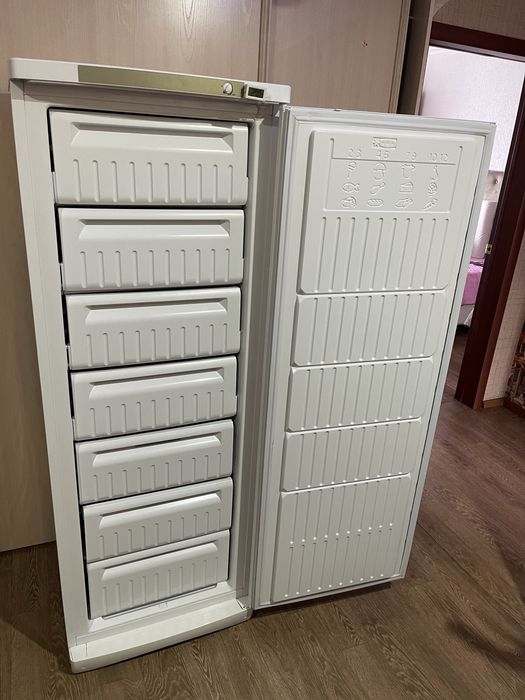 Морозильная камера INDESIT