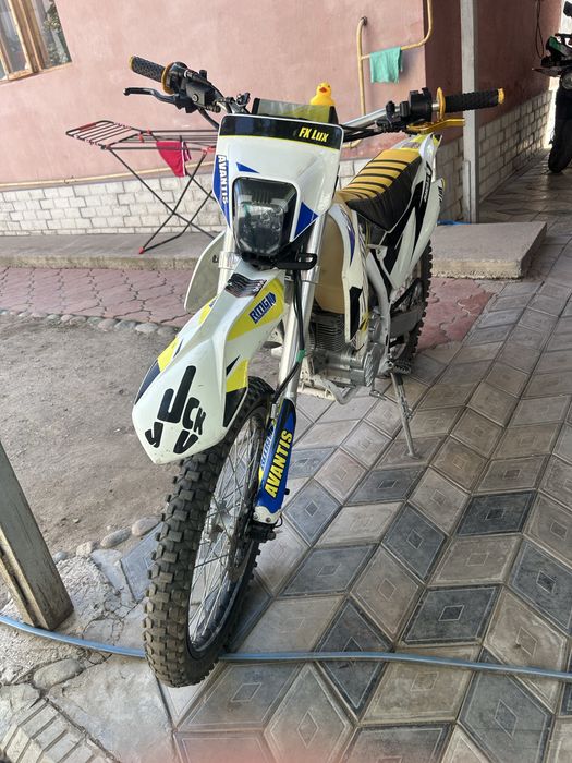Avantis FX Lux 250