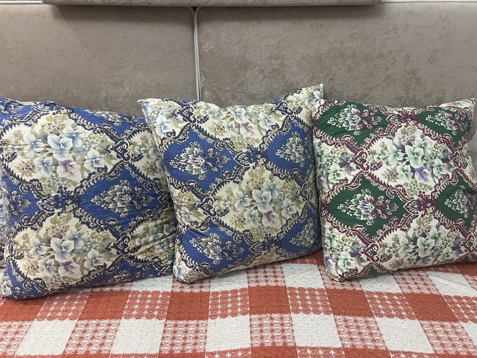 Подушки перьевые.