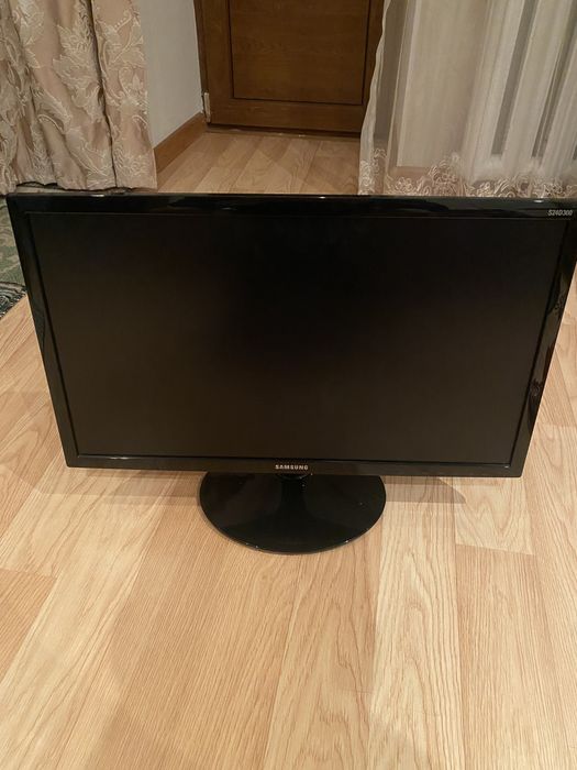 монитор Samsung s24d300h