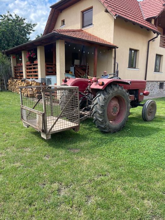 Tractor U445 cu utilaje