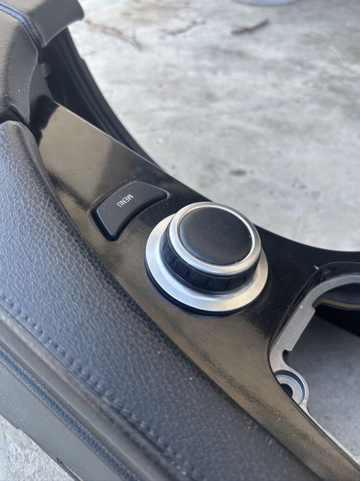 Подлакътник, лайсна и джойстик за BMW E60