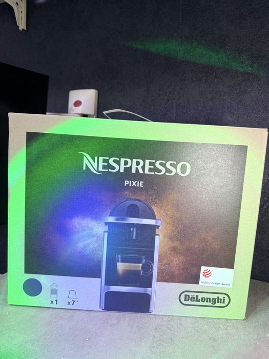 Espressor Nespresso by De'Longhi Essenza Mini