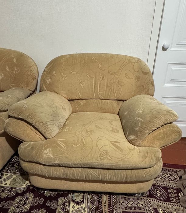 ПРОДАМ 2 кресла Алматы