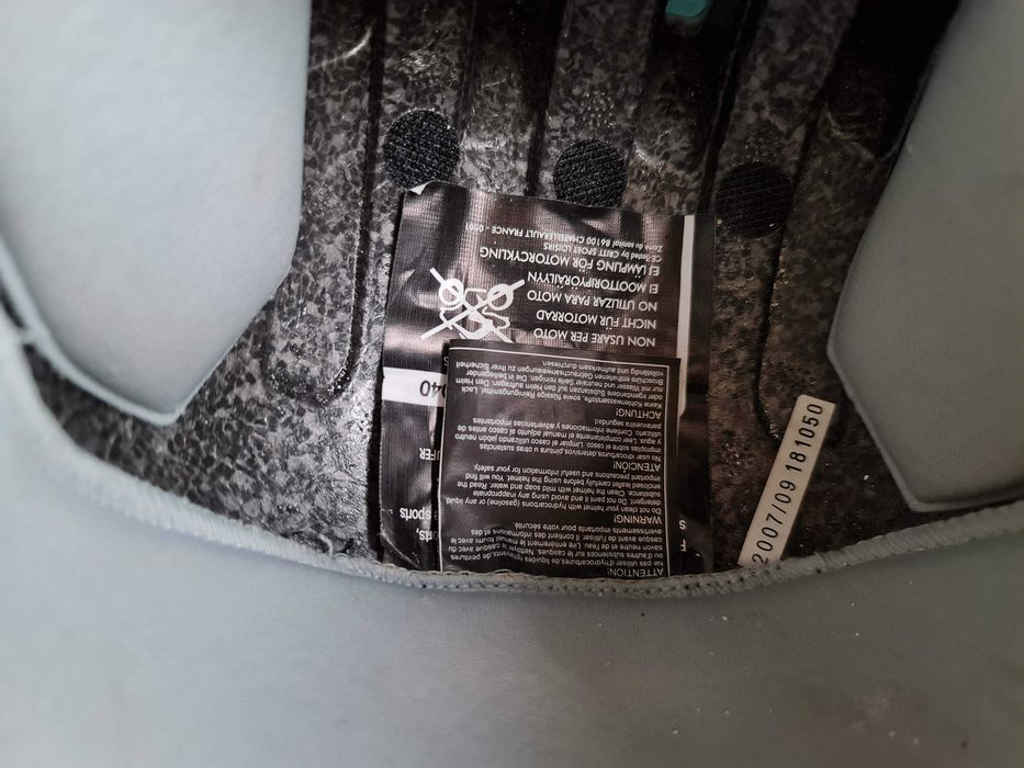 Casca ski schi Rossignol 52-60 cm Impecabila. Urme fine de folosire