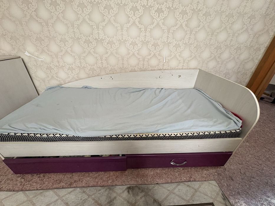 Продам подрастковую кровать