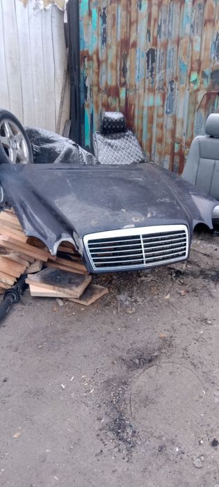 Крылья задние мерседес 190,210й
