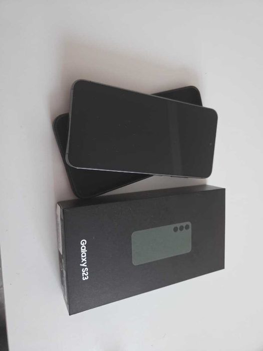 Samsung s23 продам 8/128 гб