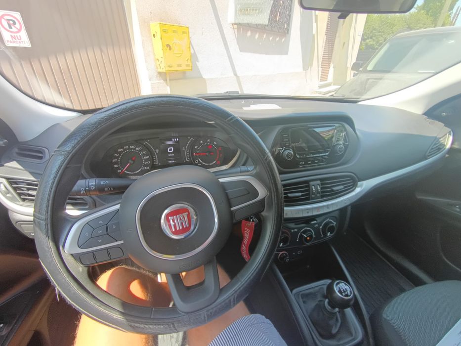 Vand Fiat Tipo cumparat de nou