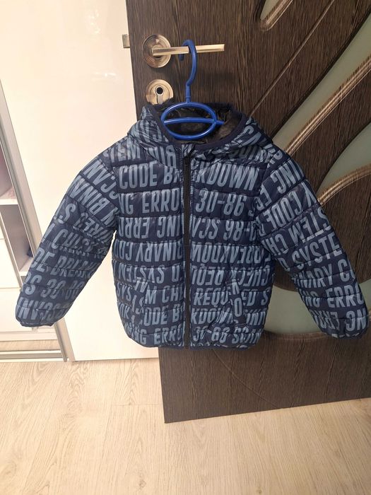 Geaca de primavara Benetton marimea 104cm.