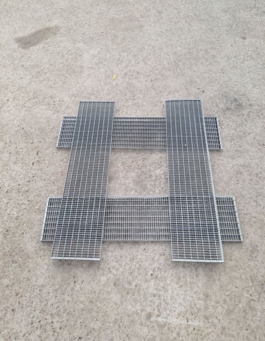 Trepte metalice zincate