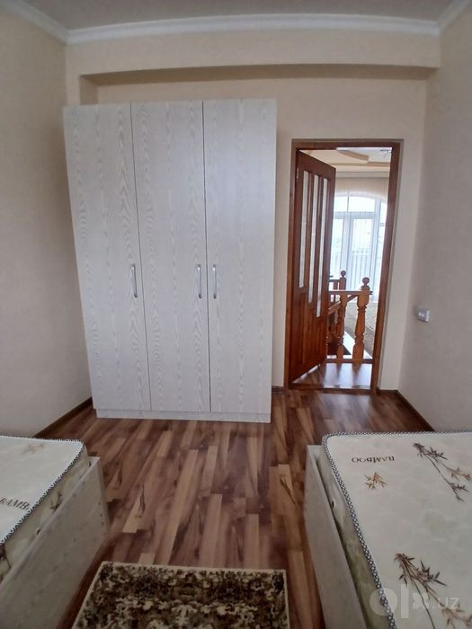 4 хонали ховли  ижарага берилади.