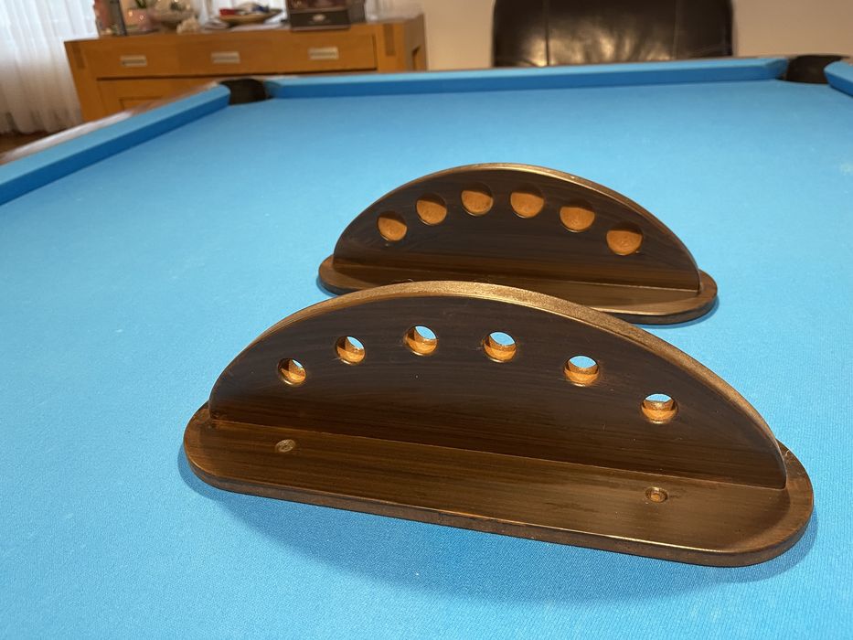 Suport de perete pentru tacuri biliard Oferta