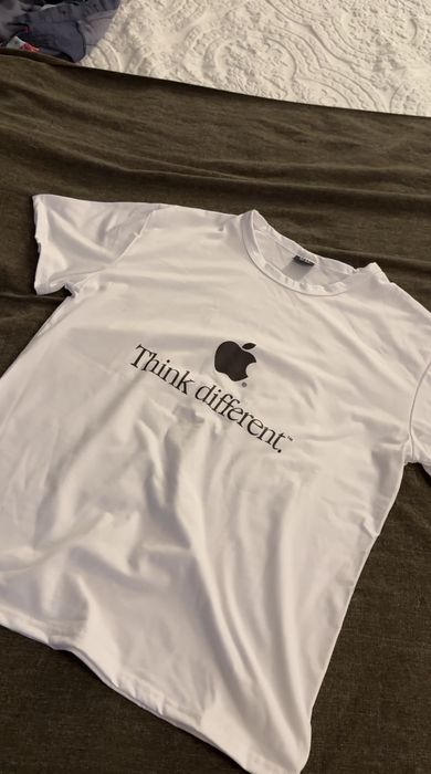 Трендовая футболка Apple, think different