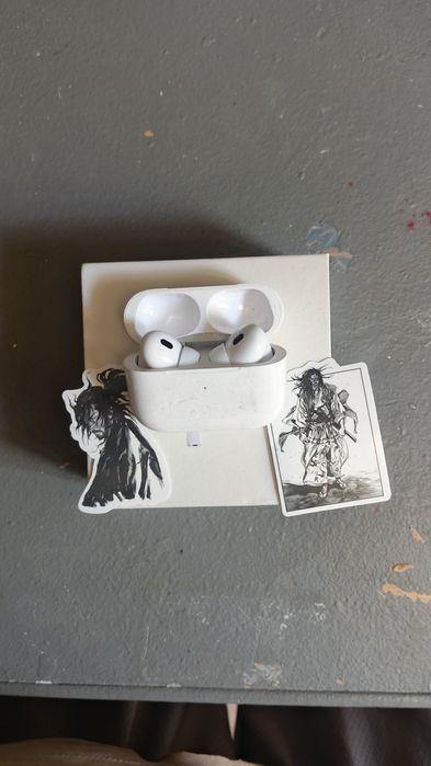 Продаю airpods pro