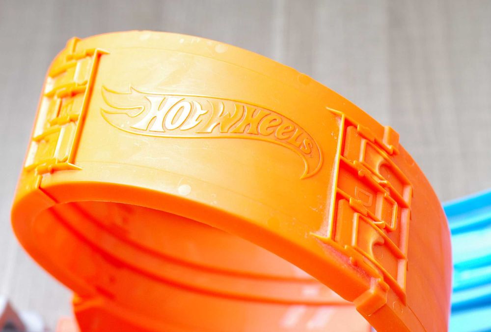 Писта HotWheels с лупинг за 2 колички Hot Wheels Loop + БОНУС