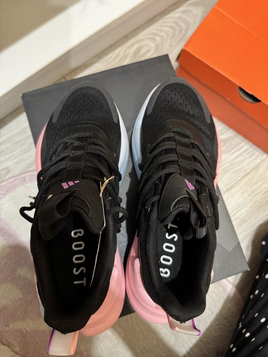 Кроссовки adidas, оригинал , на 37-38 размеры