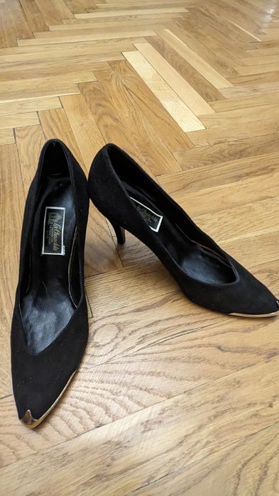 2 пары женских туфлей