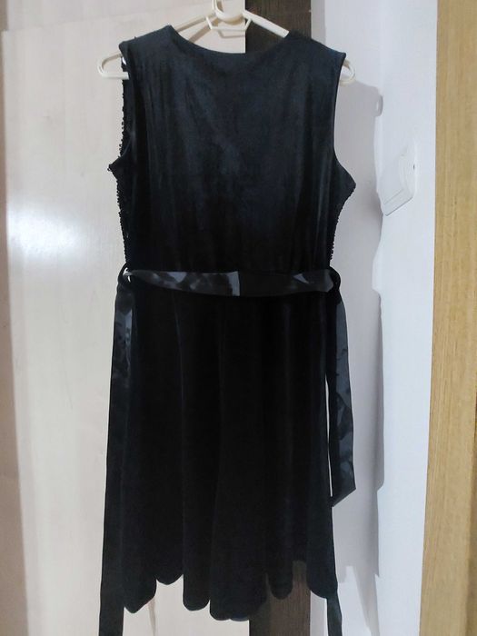 Rochie cu paiete M