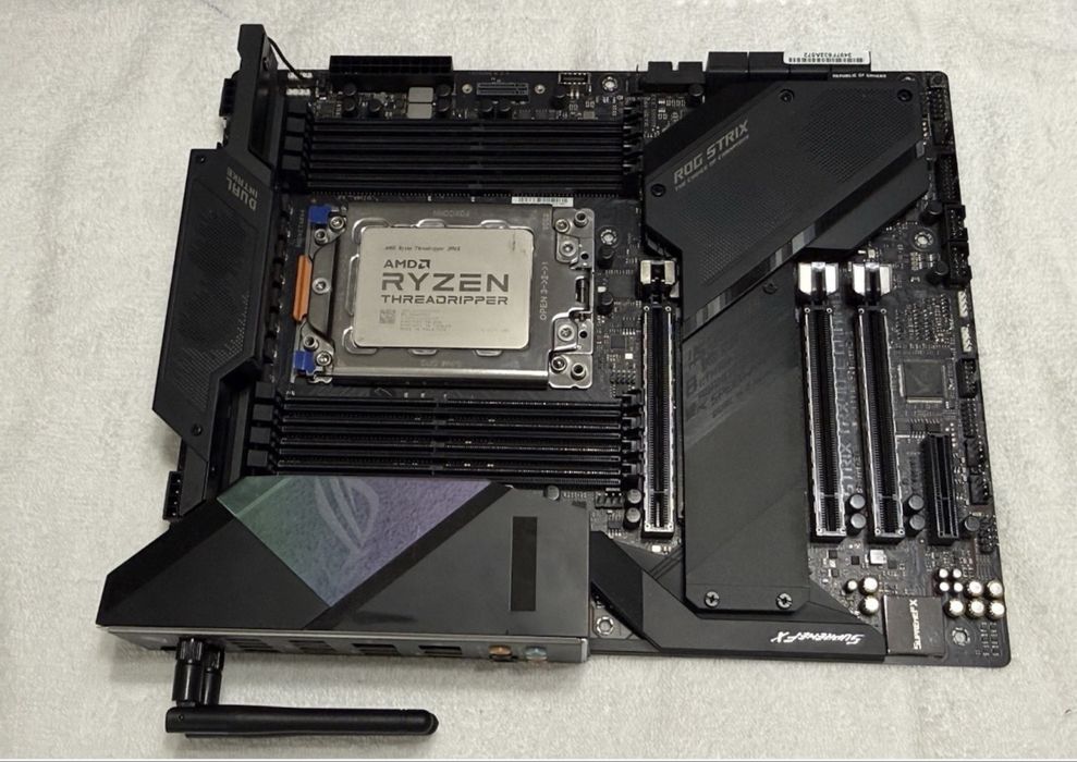 Threadripper 3960x  Asus  e-gaming trx40 schimb cu macbook M series