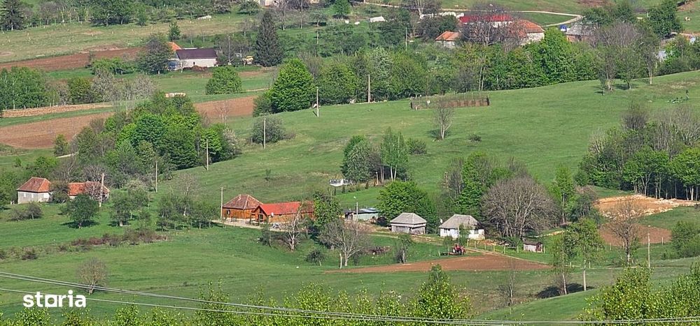 Vând casă în zece Hotare – ideală pentru locuit sau casă de vacanță