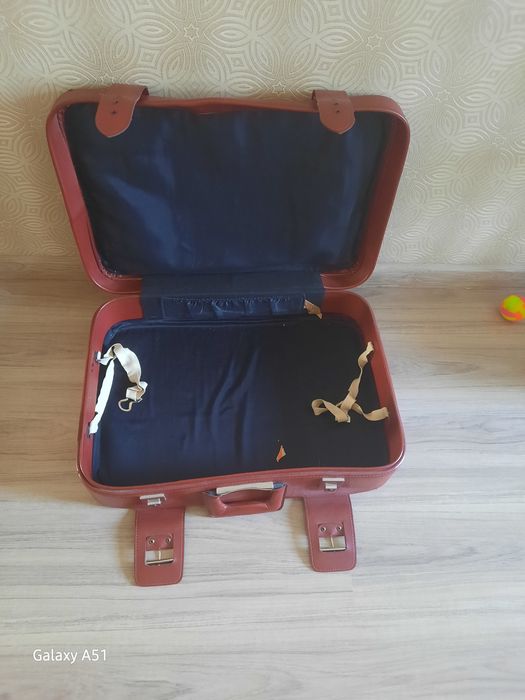 Чемоданы советские