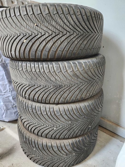 245 45 18 Kumho Solus 4S всесезонни гуми