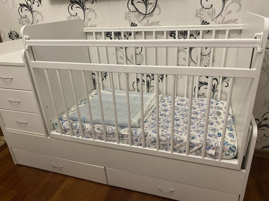 Продам детскую кроватку