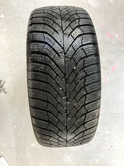 Зимни гуми KUMHO 225/45 R17 XL с борд