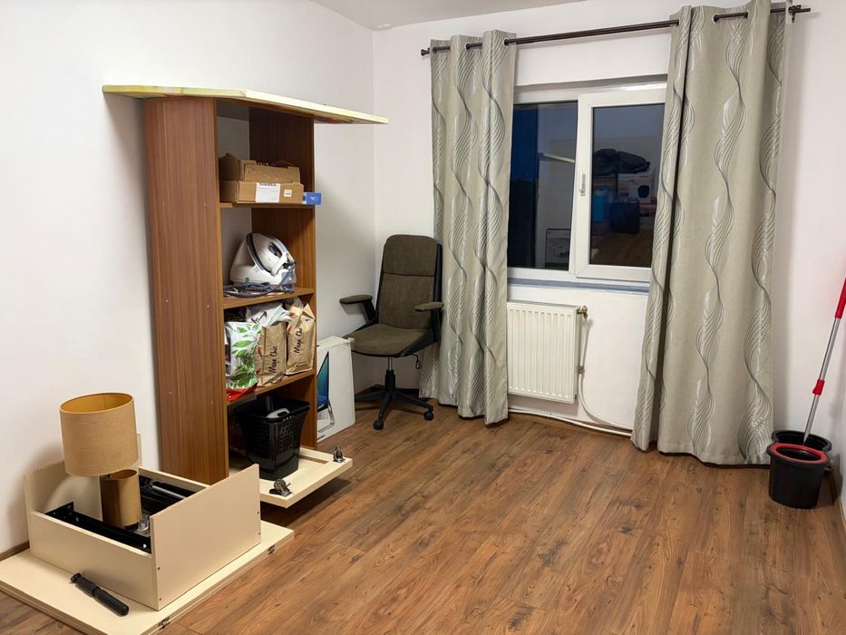 Inchiriez apartament cu 3 camere