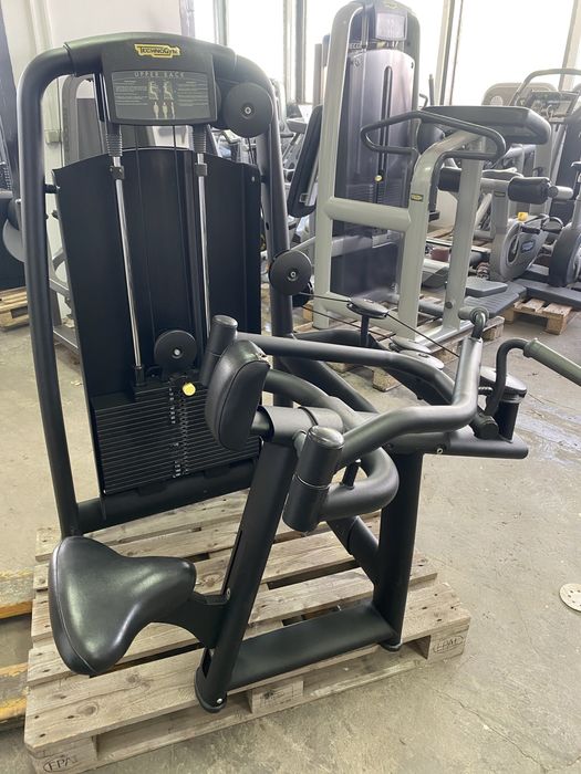 Technogym selection Upper back - уред за гръб