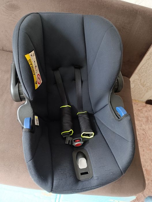 Продам коляску и автолюльку