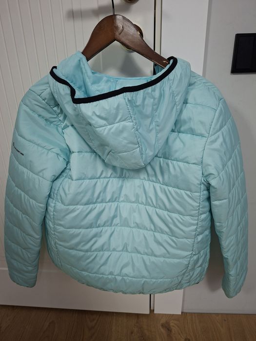 Продам куртку на девочку